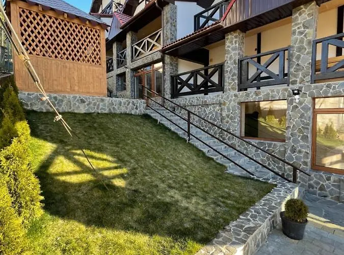“друзі” 山林小屋 布克维