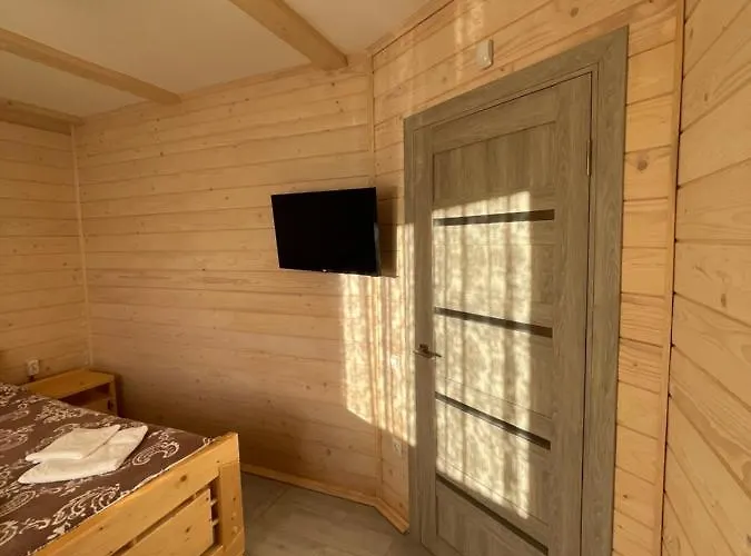 “друзі” 山林小屋 *