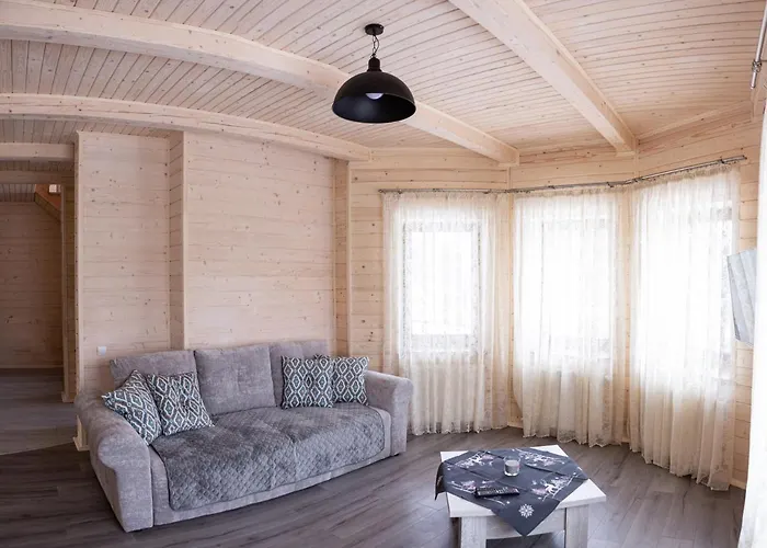 “друзі” 山林小屋 布克维