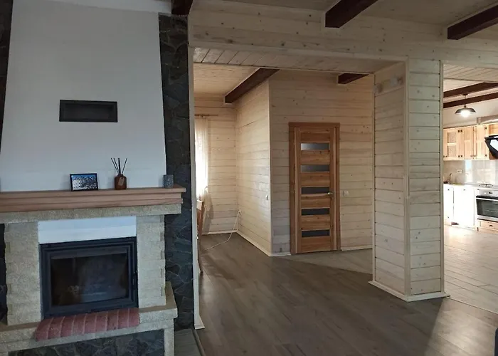 山林小屋 “друзі”