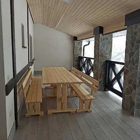 “друзі” Hytte Bukovel